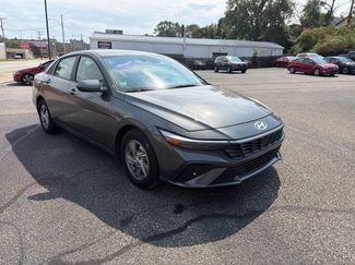 Certified 2025 Hyundai Elantra SE FWD video 1