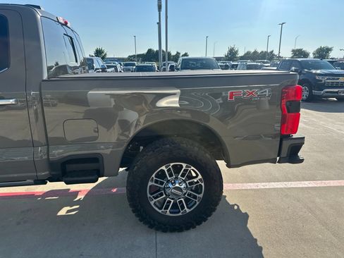 Used 2026 Ford F250 Platinum w/ Platinum Plus Package AWD/4WD image 14