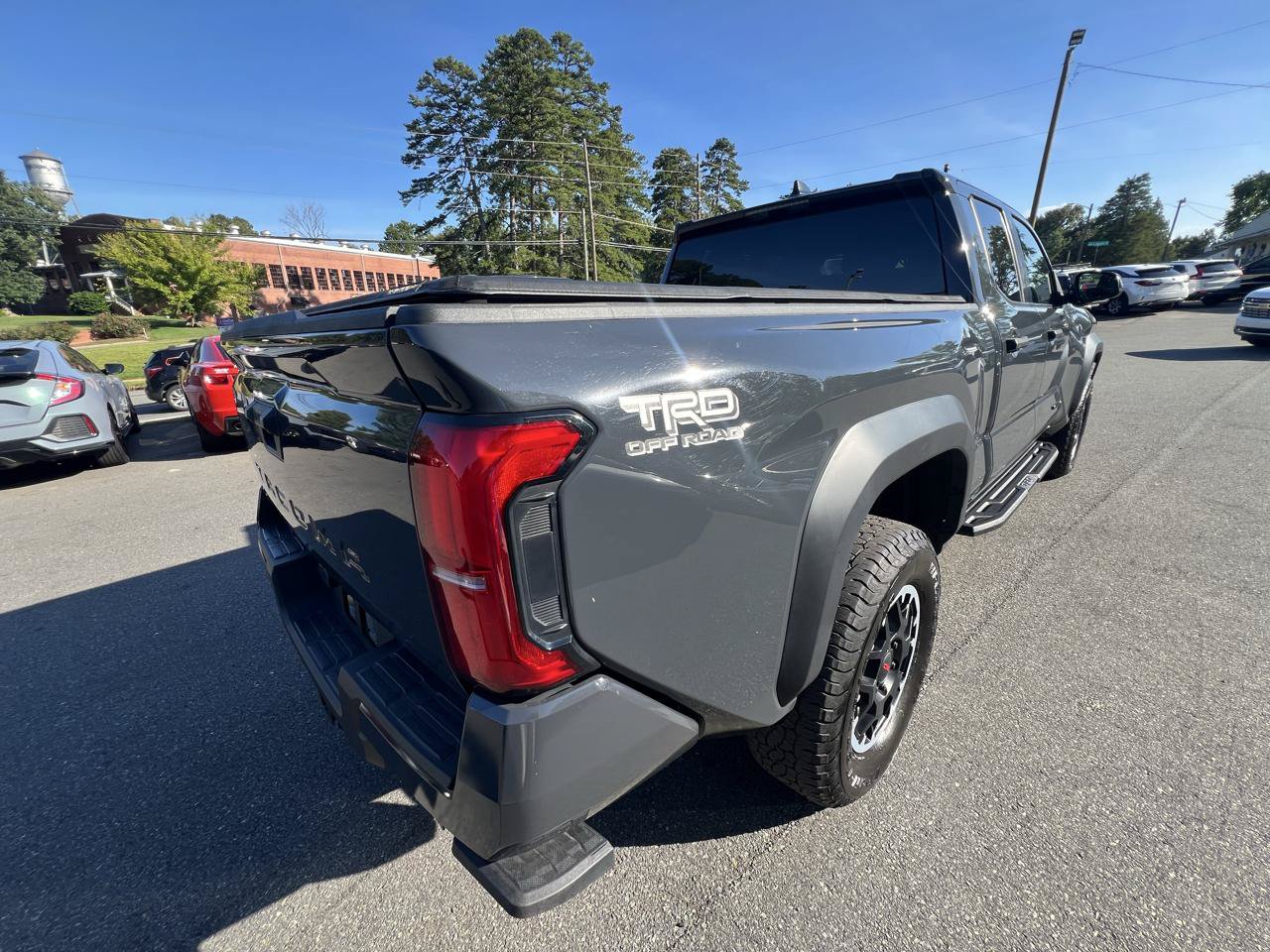 Used 2024 Toyota Tacoma TRD Off-Road AWD/4WD image 5