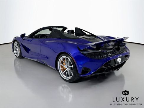 Used 2024 McLaren 750S Spider image 8