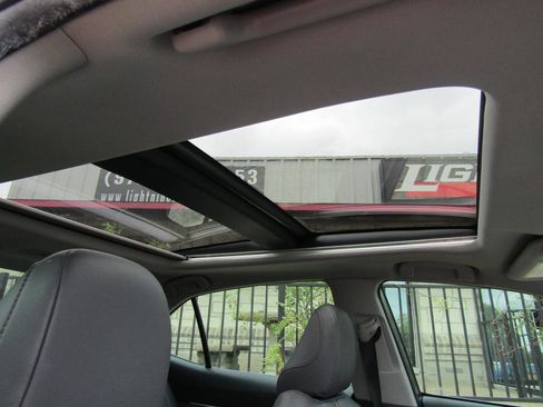 Used 2018 Toyota Camry XLE w/ Audio Package FWD image 8