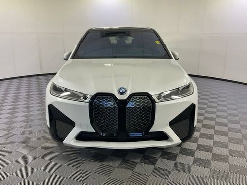 Certified 2023 BMW iX xDrive50 w/ Premium Package AWD/4WD image 2