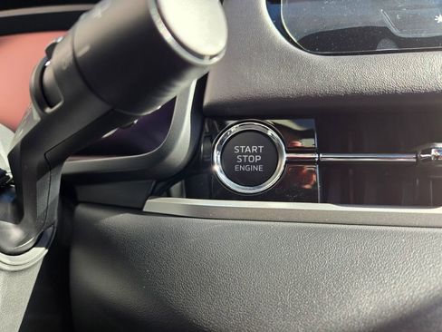 New 2025 Mitsubishi Outlander SE image 22