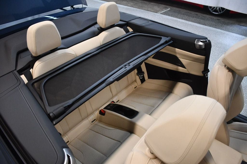 Used 2025 BMW M440i Convertible w/ Premium Package RWD image 40