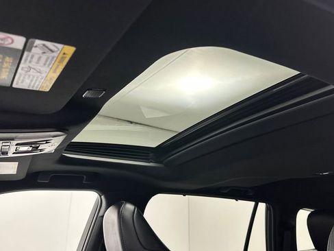 Used 2023 Toyota Highlander XSE image 19