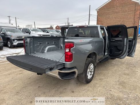 Used 2025 Chevrolet Silverado 1500 LT AWD/4WD image 18
