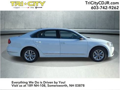 Used 2016 Volkswagen Passat 1.8T S image 6