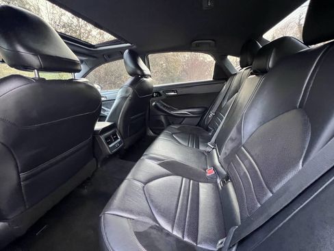 Used 2019 Toyota Avalon XSE image 12