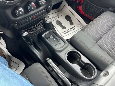 Used 2012 Jeep Wrangler Unlimited Sport image 19