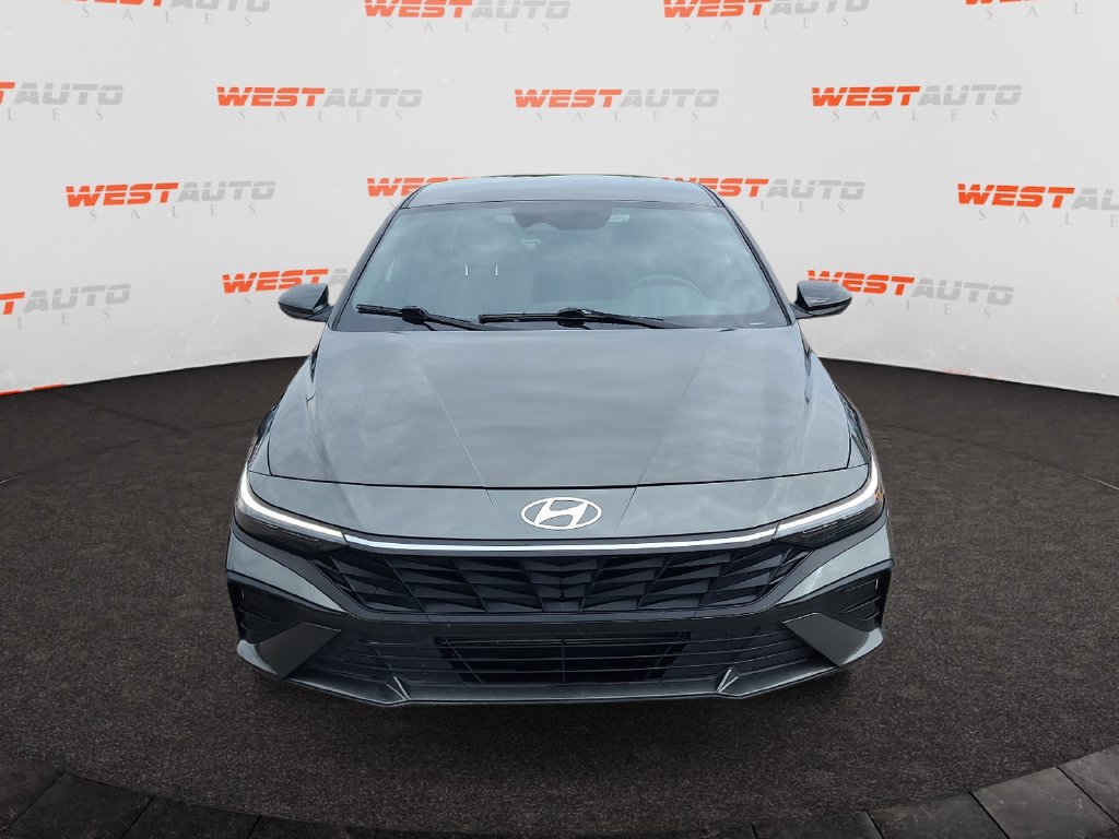 Used 2025 Hyundai Elantra Sport FWD image 8