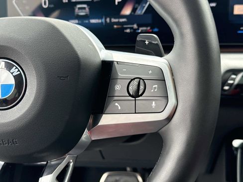 Used 2025 BMW X2 xDrive28i w/ Premium Package image 23