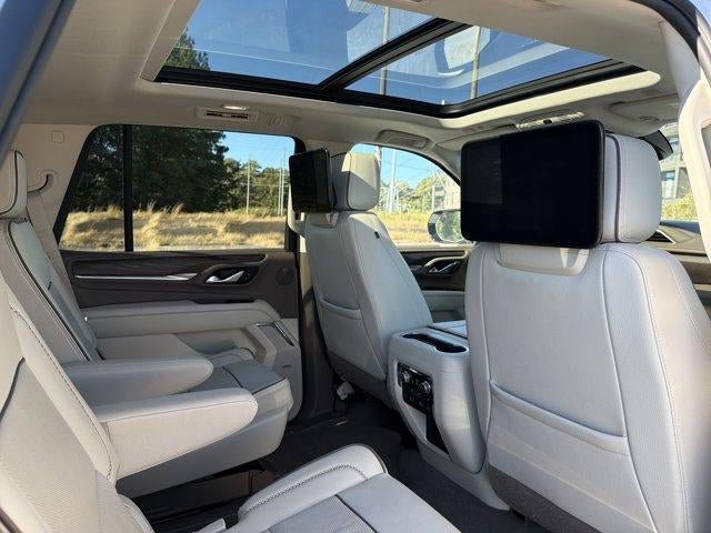 Used 2024 GMC Yukon Denali w/ Denali Reserve Package AWD/4WD image 17