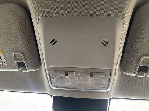 Used 2020 Buick Encore Preferred image 35