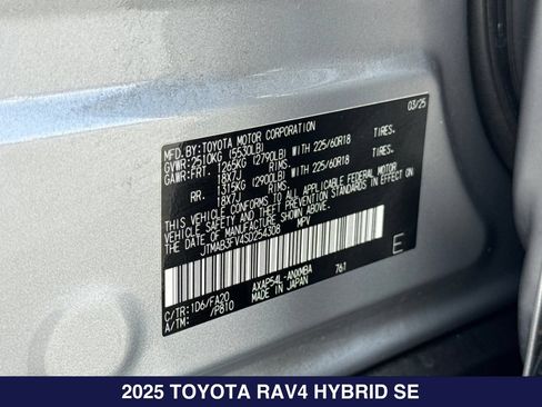 Used 2025 Toyota RAV4 SE w/ Weather & Moonroof Package AWD/4WD image 30