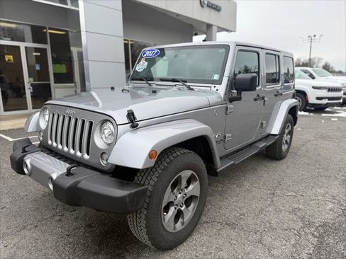 Certified 2017 Jeep Wrangler Unlimited Sahara w/ Connectivity Group image 4