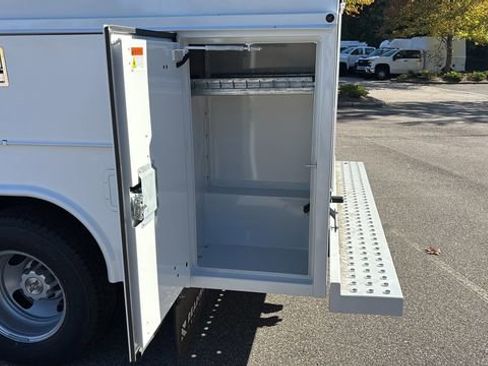 New 2025 Chevrolet Express 3500 w/ Power Convenience Package image 24