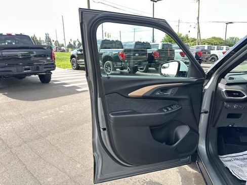 Used 2023 Chevrolet TrailBlazer ACTIV w/ Convenience Package FWD image 24