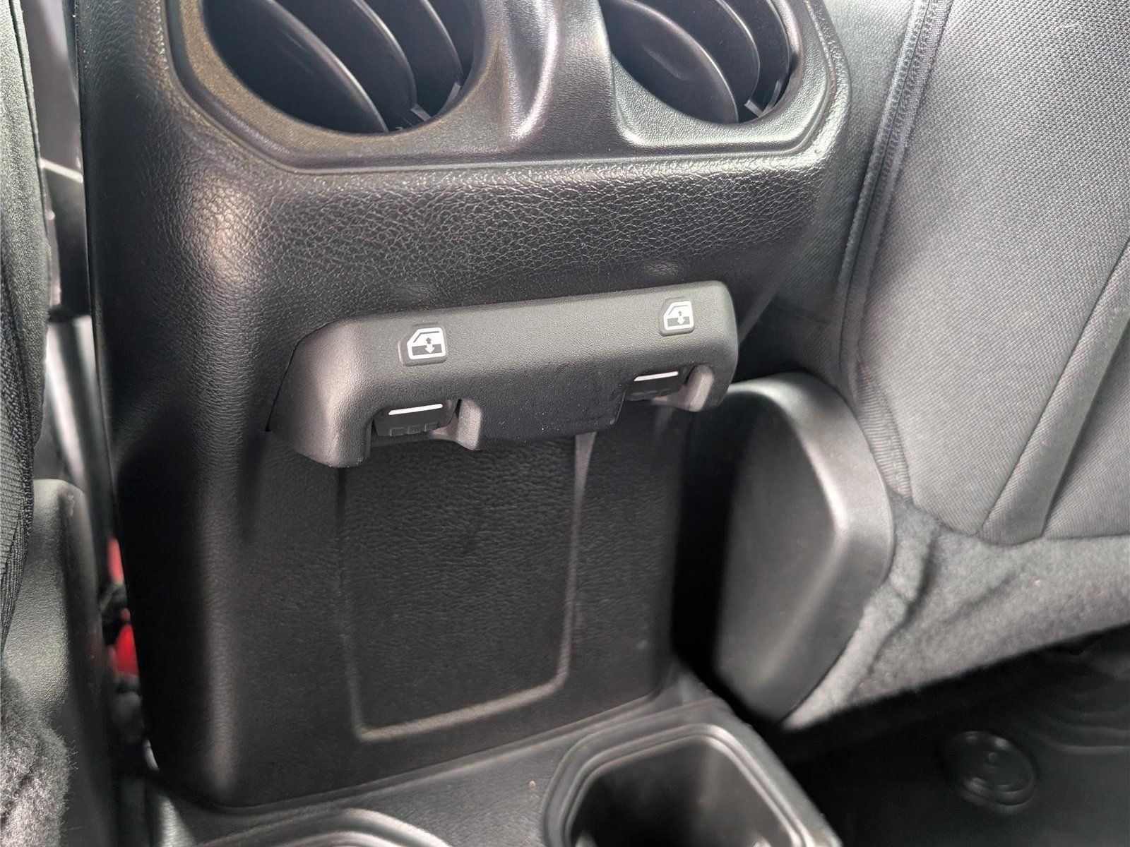 Used 2020 Jeep Wrangler Unlimited Sport S AWD/4WD image 16