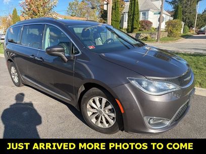 Used 2018 Chrysler Pacifica Touring-L