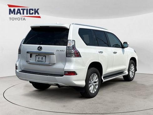 Used 2023 Lexus GX 460 Premium w/ Premium Package image 2