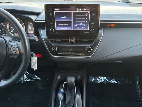 Used 2021 Toyota Corolla LE image 17