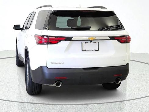 Used 2023 Chevrolet Traverse LT FWD image 7