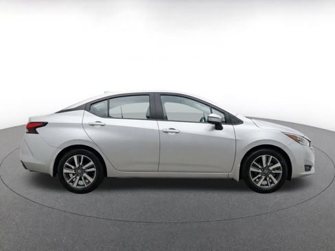 Used 2025 Nissan Versa SV FWD image 10