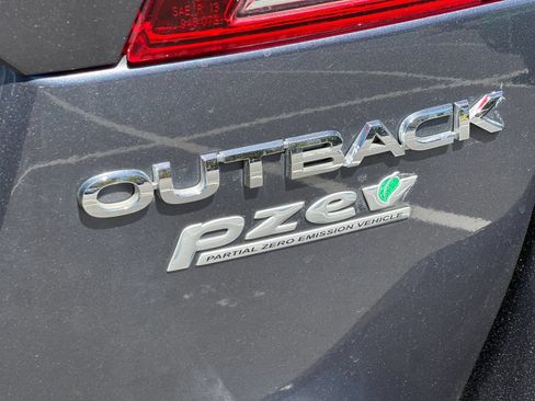 Used 2016 Subaru Outback 2.5i Limited AWD/4WD image 27