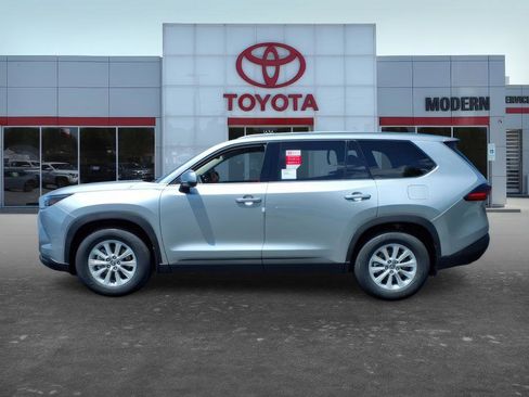 New 2026 Toyota Grand Highlander FWD image 3