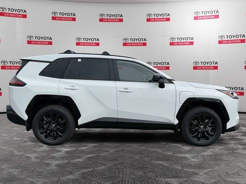 Used 2026 Toyota RAV4 SE w/ Convenience Package AWD/4WD image 2