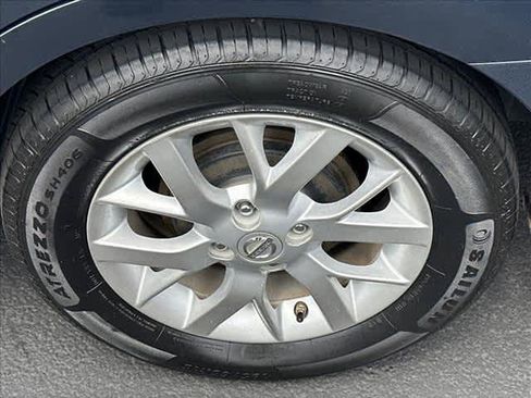 Used 2015 Nissan Versa SV w/ SV Appearance Package FWD image 24