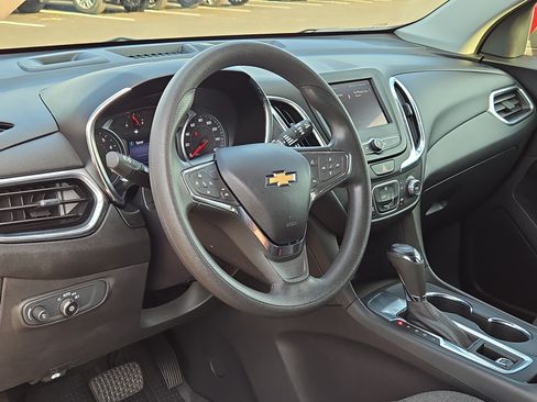 Used 2020 Chevrolet Equinox LT w/ LPO, Floor Liner Package FWD image 16