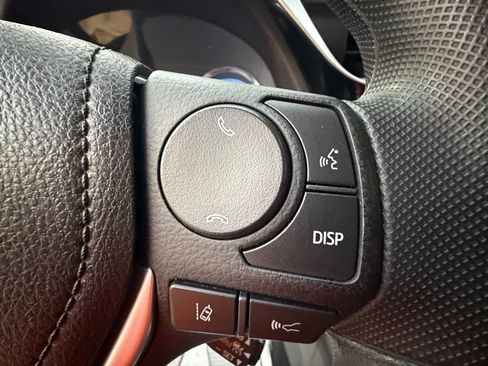 Used 2018 Toyota Corolla LE image 23