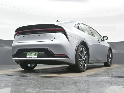 Used 2024 Toyota Prius XLE image 31