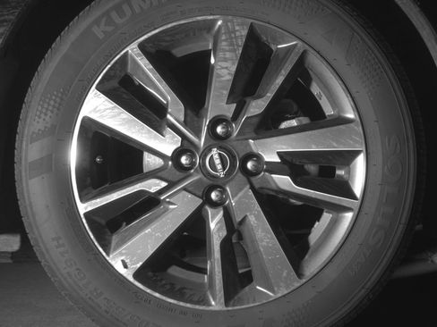 Used 2025 Nissan Versa SV image 13