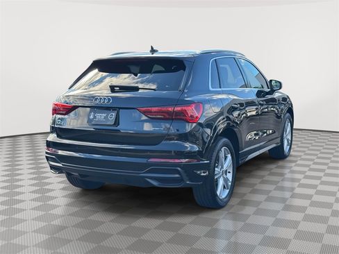 Used 2022 Audi Q3 2.0T Premium Plus w/ Premium Plus Package image 3