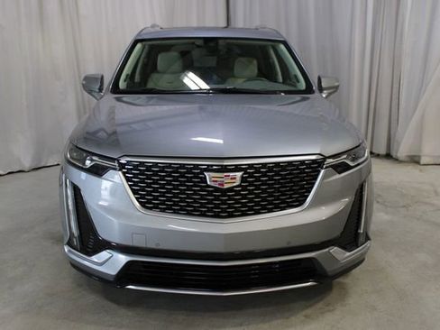Certified 2025 Cadillac XT6 Premium Luxury AWD/4WD image 29
