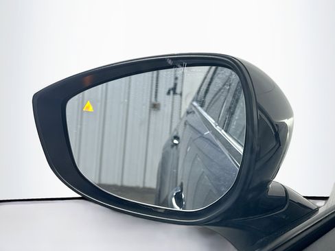 Used 2024 MAZDA CX-90 Plug-In Hybrid w/ Premium Pkg image 16