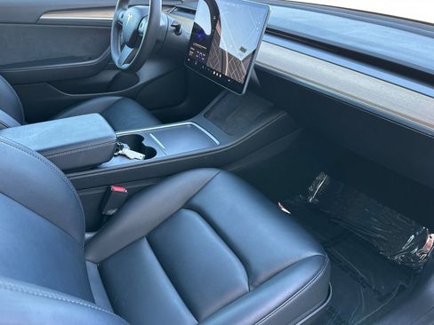Used 2021 Tesla Model 3 Standard Range Plus image 14