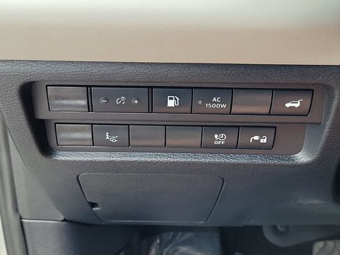 Used 2024 Mitsubishi Outlander SEL AWD/4WD image 34