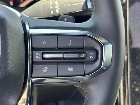 New 2025 GMC Acadia Elevation w/ Elevation Premium Package image 12