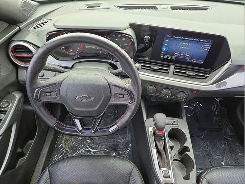 Used 2024 Chevrolet Trax RS w/ Driver Confidence Package image 18