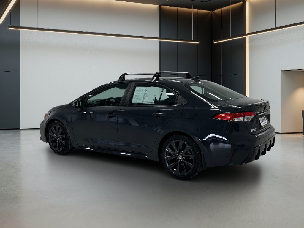 Used 2023 Toyota Corolla SE w/ SE Premium Package FWD image 3