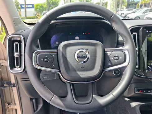 Used 2025 Volvo XC40 B5 Ultra w/ Protection Package AWD/4WD image 17