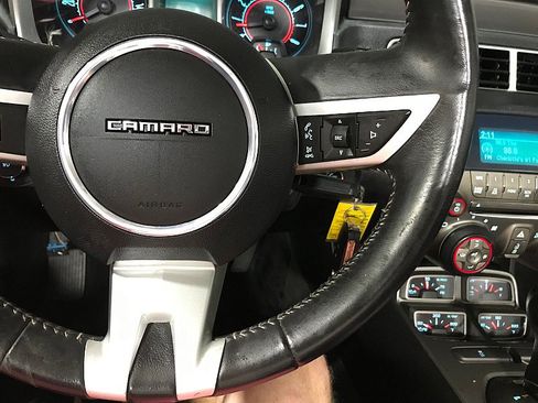 Used 2011 Chevrolet Camaro LT RWD image 29