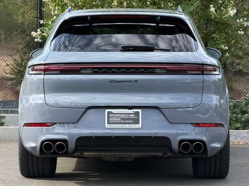Certified 2024 Porsche Cayenne S AWD/4WD image 6