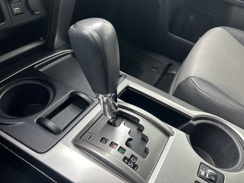 Used 2022 Toyota 4Runner SR5 Premium image 16