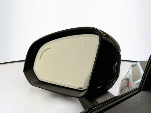 Used 2026 Volvo XC40 B5 Plus AWD/4WD image 16