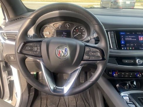 Used 2023 Buick Enclave Essence image 15