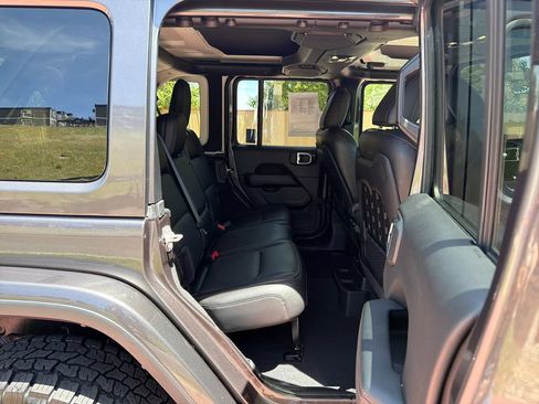 Used 2021 Jeep Wrangler Unlimited Rubicon AWD/4WD image 28